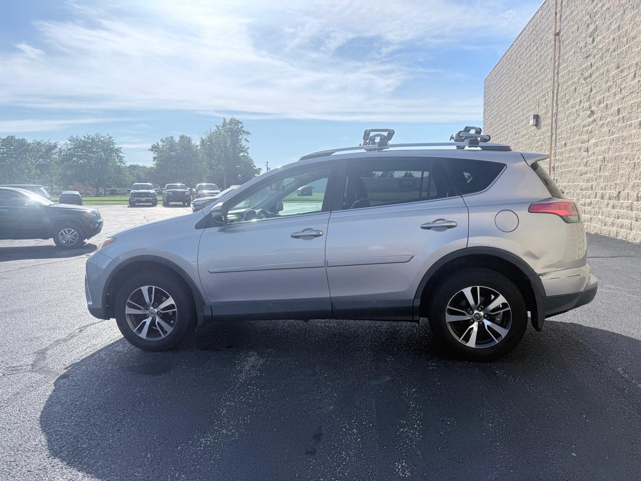 Toyota RAV4 XLE AWD 2016