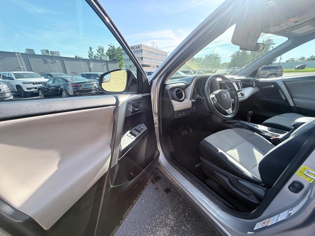 Toyota RAV4 XLE AWD 2016