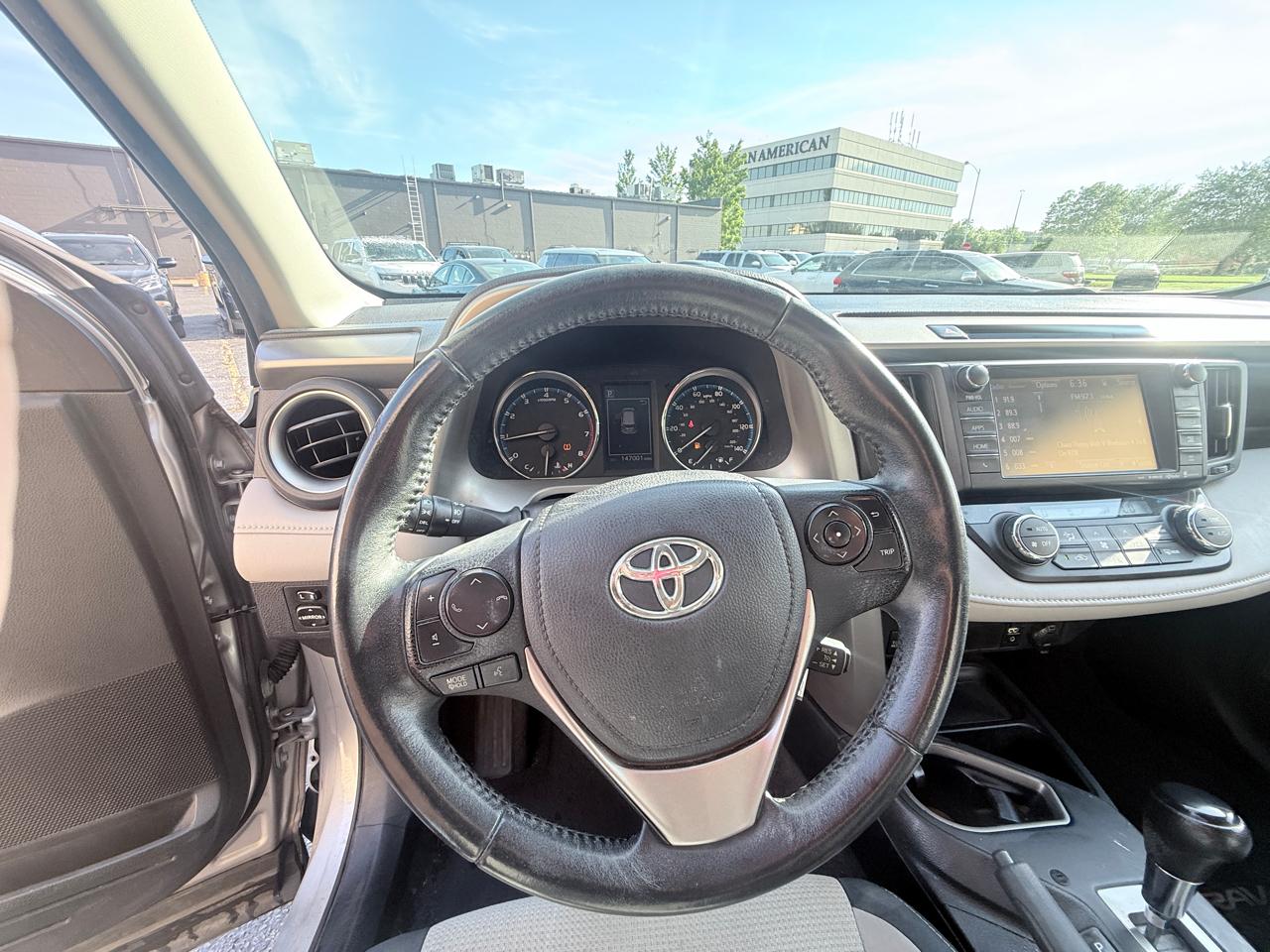 Toyota RAV4 XLE AWD 2016
