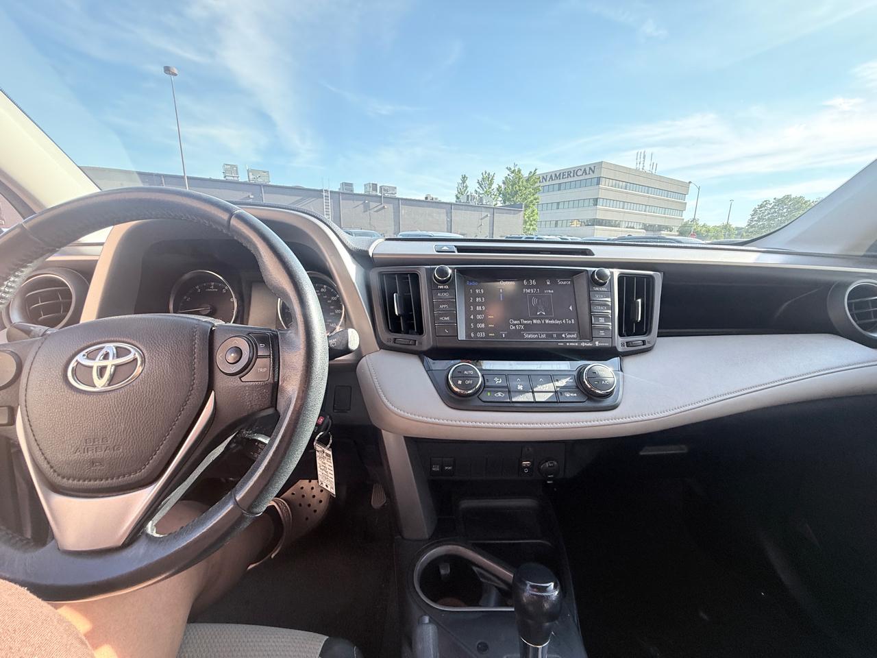 Toyota RAV4 XLE AWD 2016