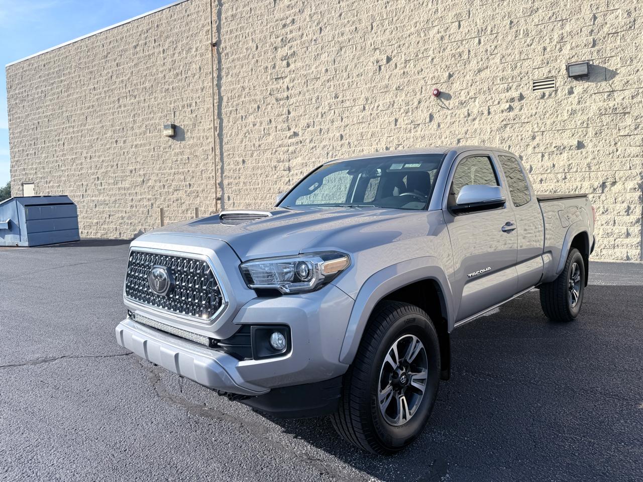 Toyota Tacoma SR5 Access Cab V6 6AT 4WD 2018