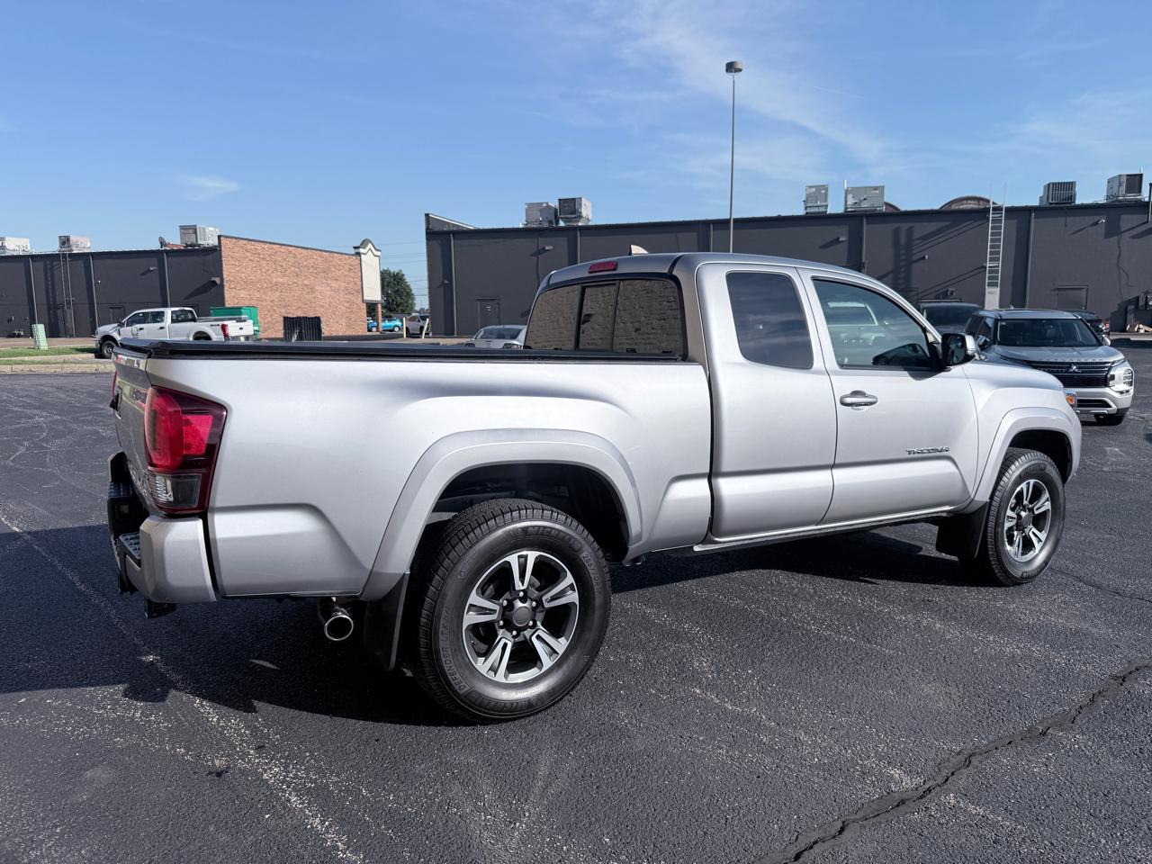 Toyota Tacoma SR5 Access Cab V6 6AT 4WD 2018