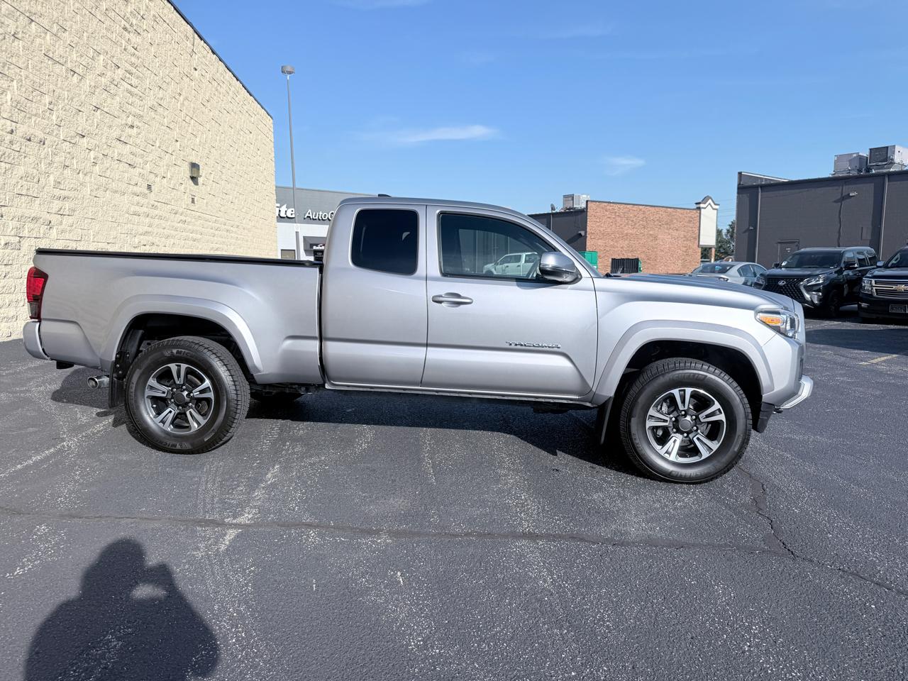 Toyota Tacoma SR5 Access Cab V6 6AT 4WD 2018