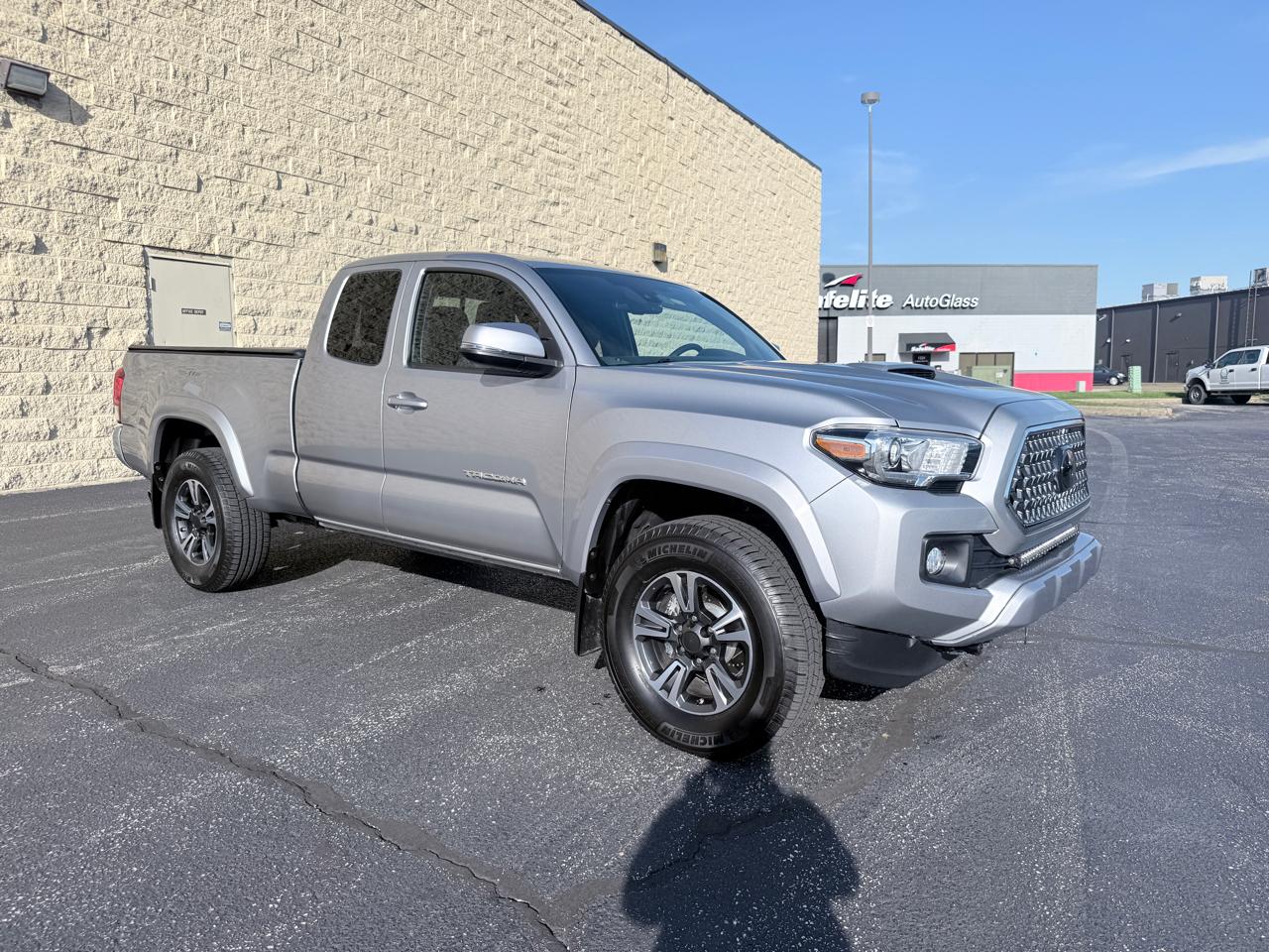 Toyota Tacoma SR5 Access Cab V6 6AT 4WD 2018