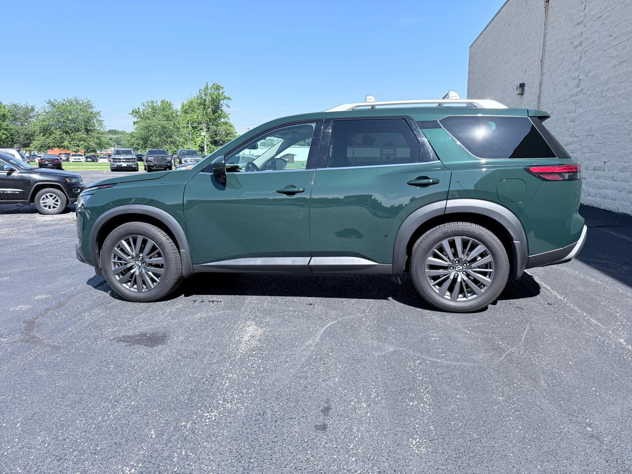 Nissan Pathfinder SL 2022