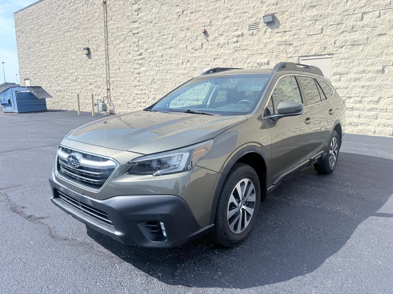 2020 Subaru Outback Premium's photo