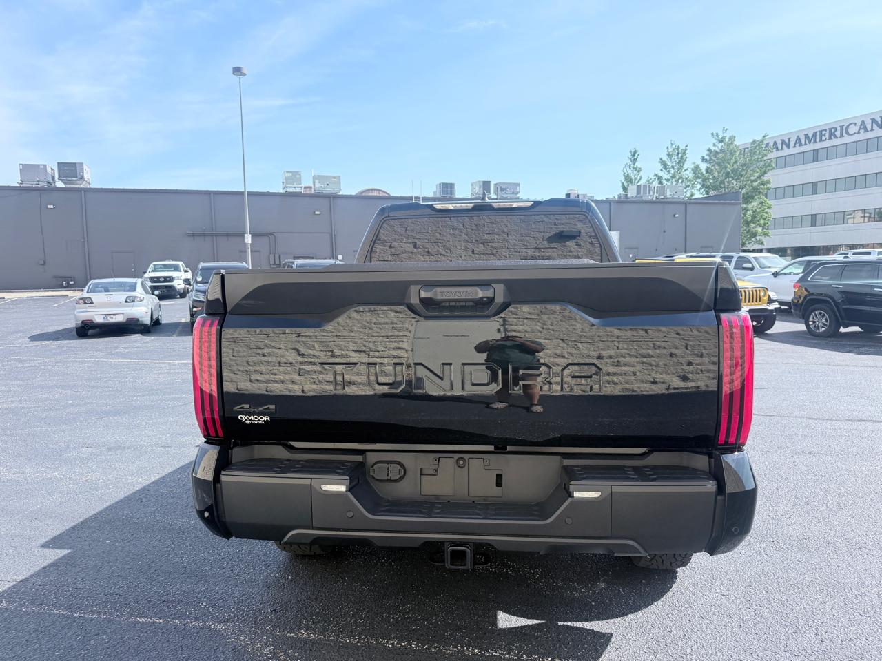 Toyota Tundra SR5 CrewMax 4WD 2024