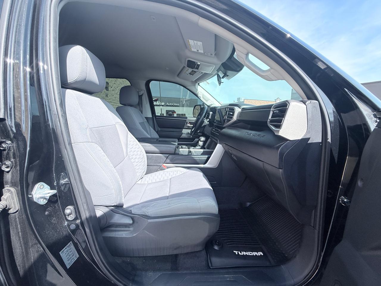 Toyota Tundra SR5 CrewMax 4WD 2024