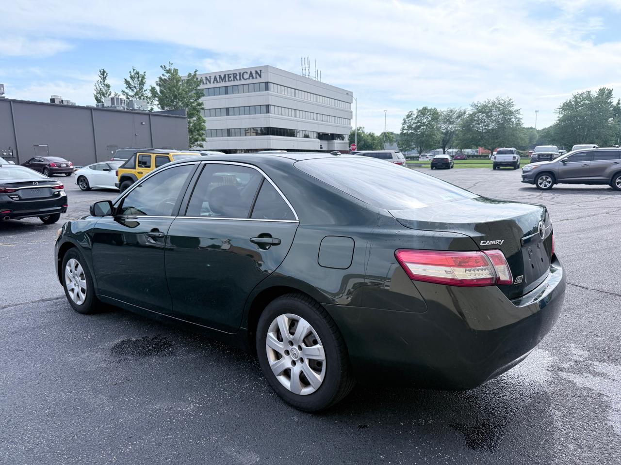 Toyota Camry SE 6-Spd MT 2010