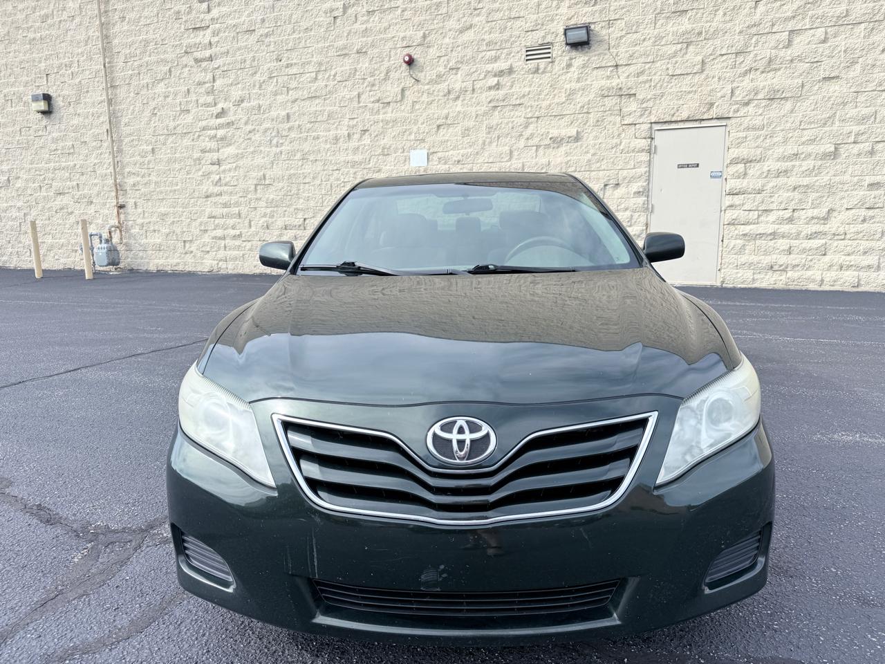 Toyota Camry SE 6-Spd MT 2010
