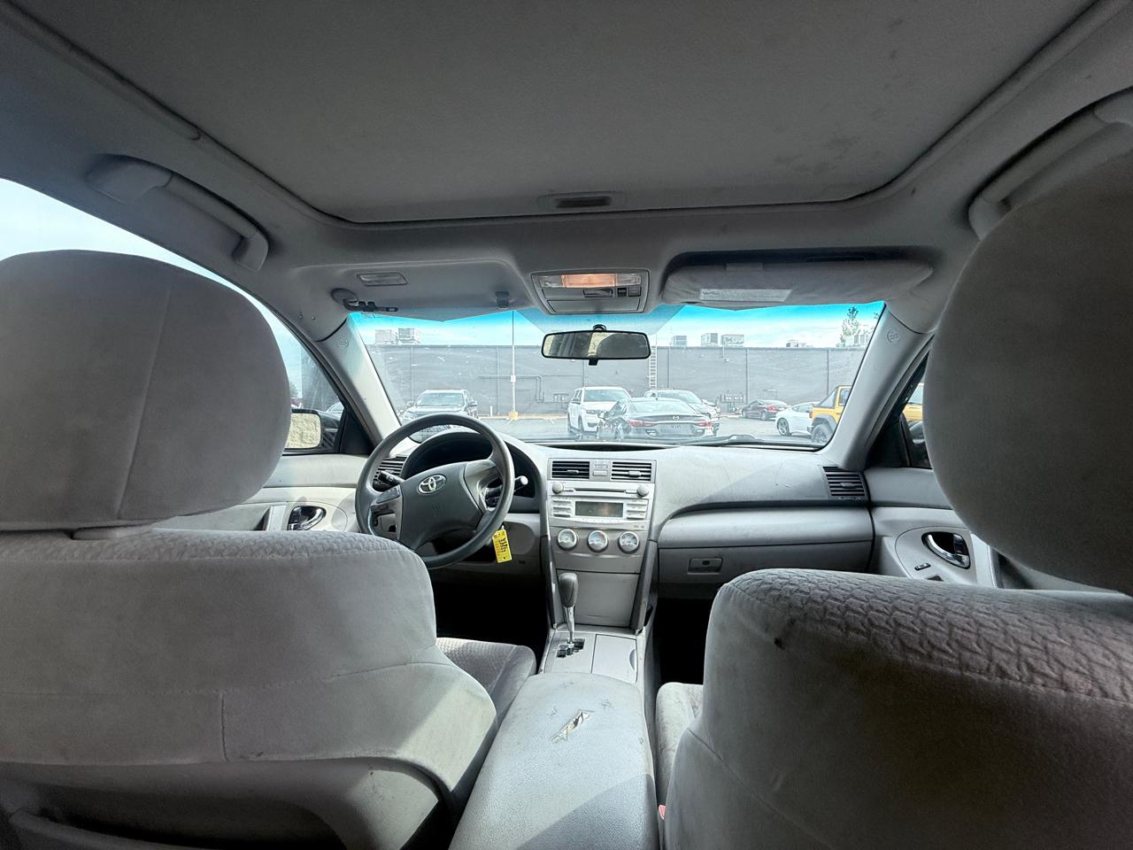 Toyota Camry SE 6-Spd MT 2010