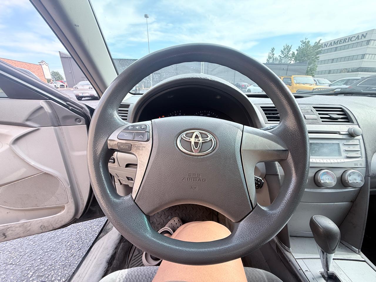 Toyota Camry SE 6-Spd MT 2010