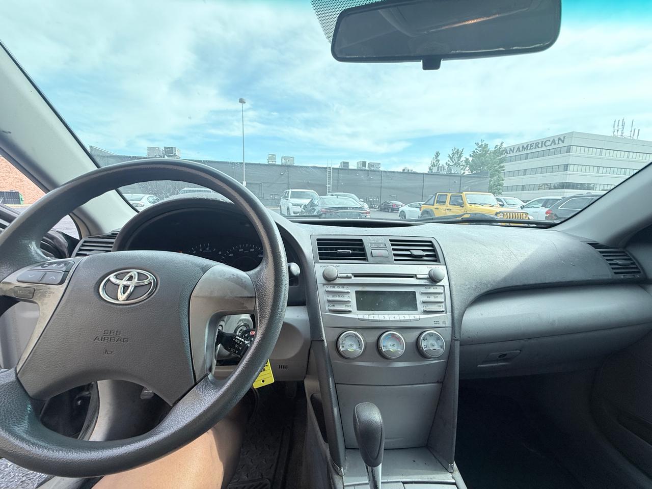 Toyota Camry SE 6-Spd MT 2010