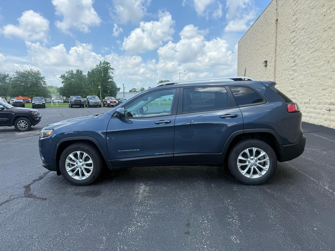 Jeep Cherokee Latitude FWD 2021