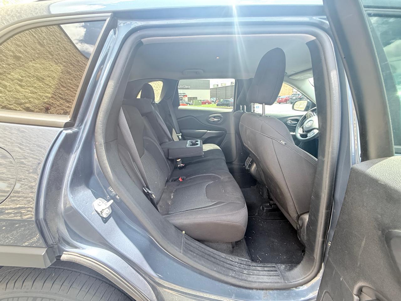Jeep Cherokee Latitude FWD 2021