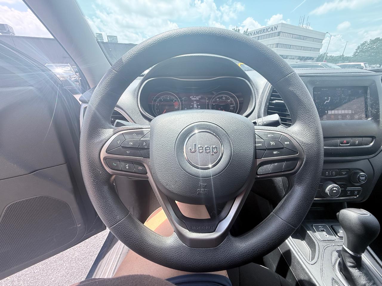 Jeep Cherokee Latitude FWD 2021