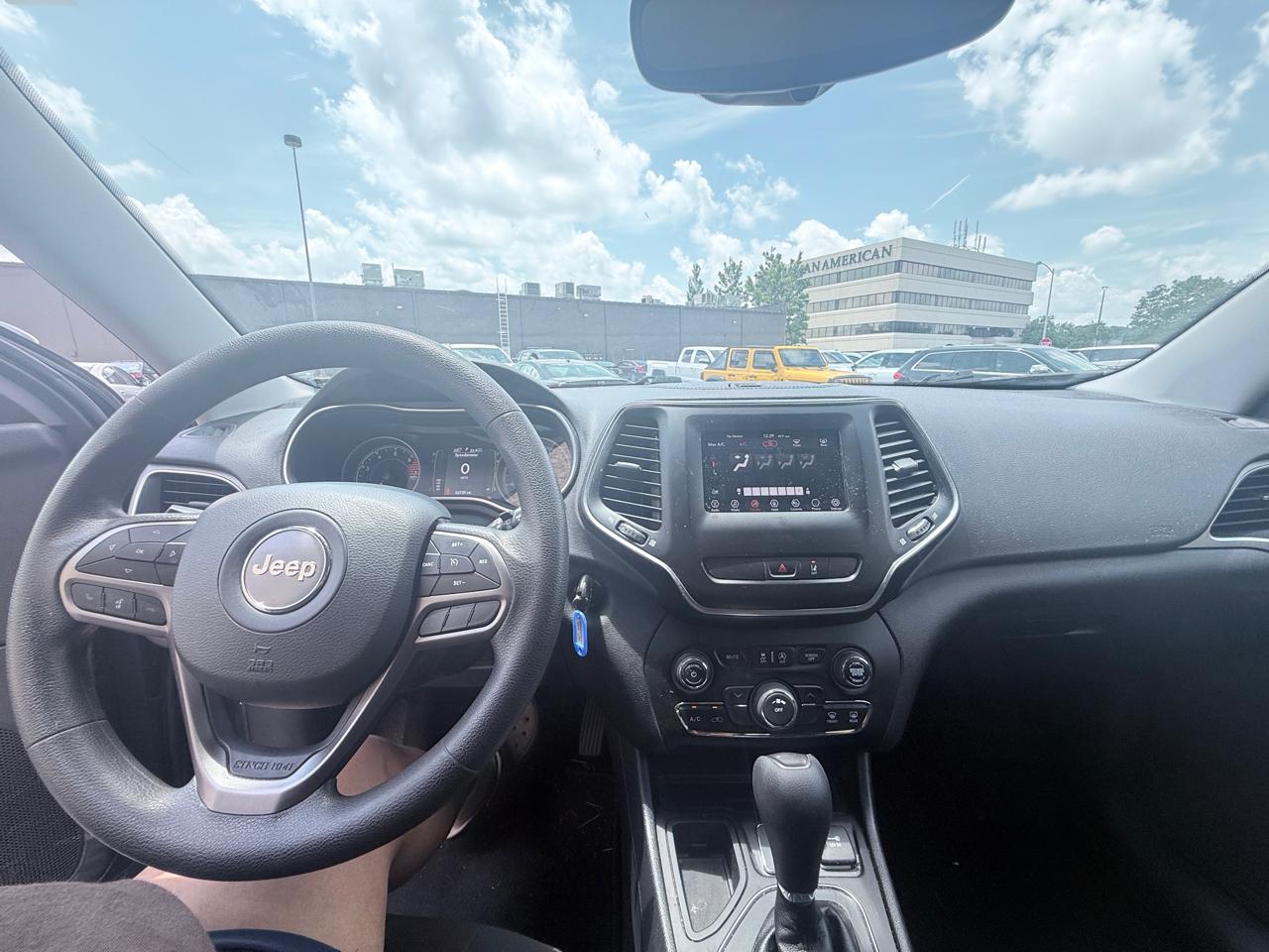 Jeep Cherokee Latitude FWD 2021