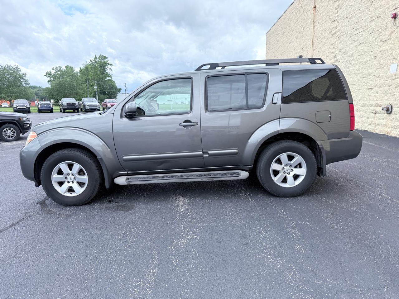 Nissan Pathfinder LE 4WD 2008