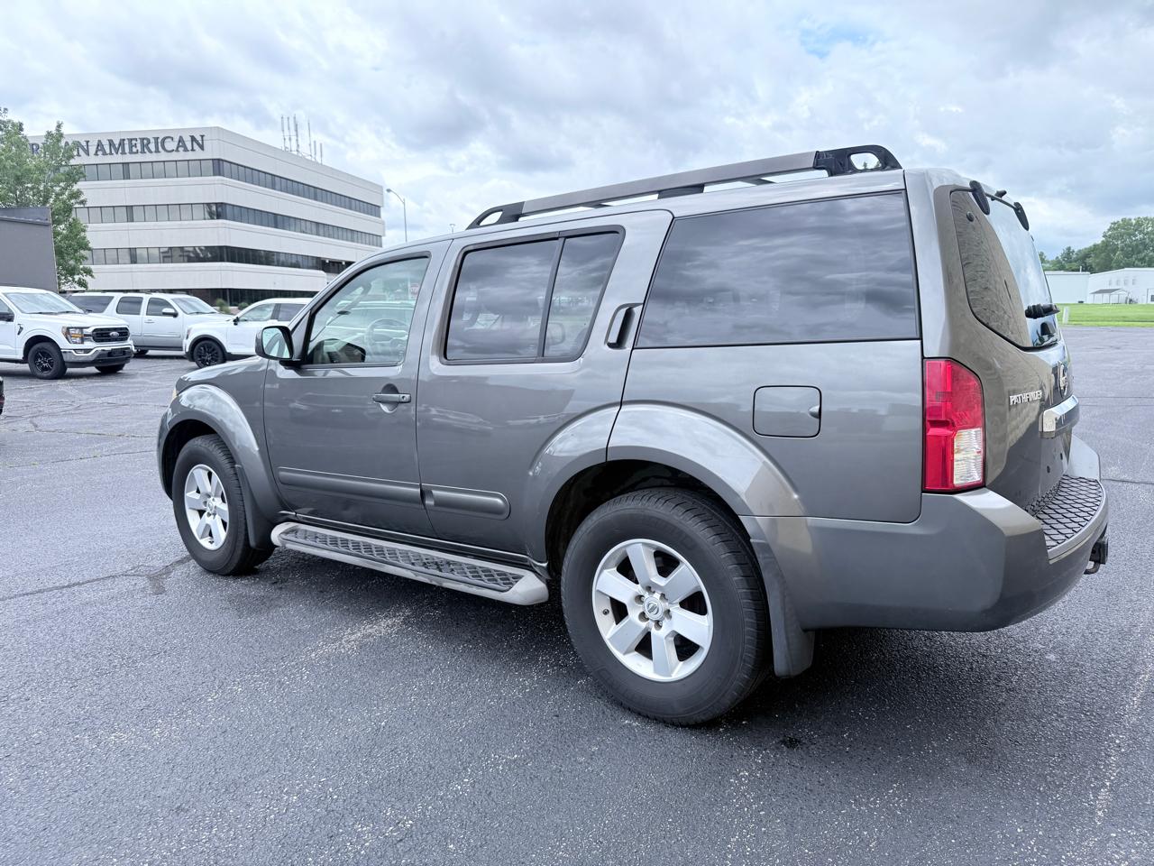 Nissan Pathfinder LE 4WD 2008