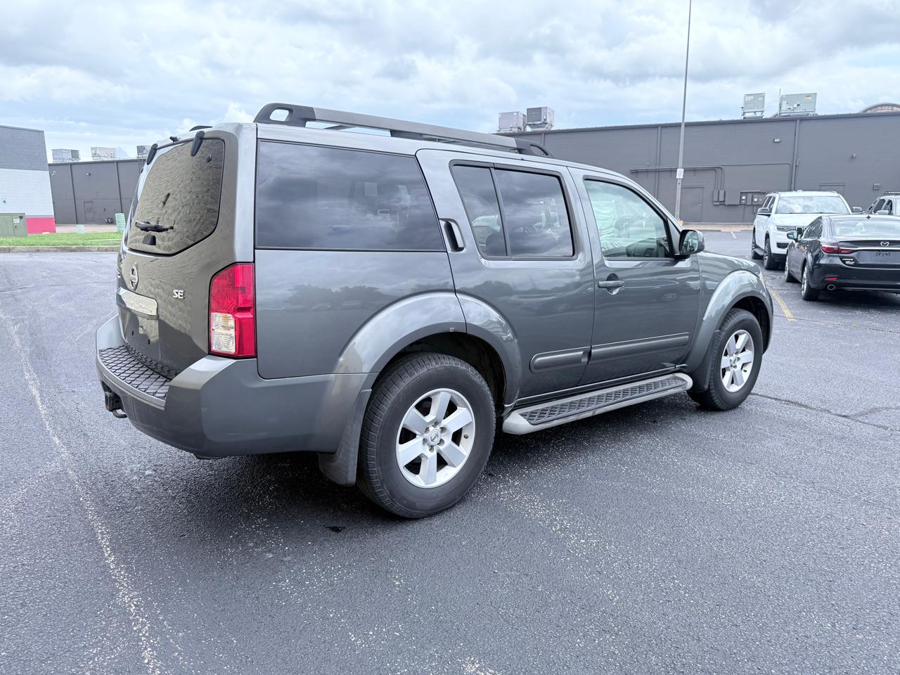 Nissan Pathfinder LE 4WD 2008