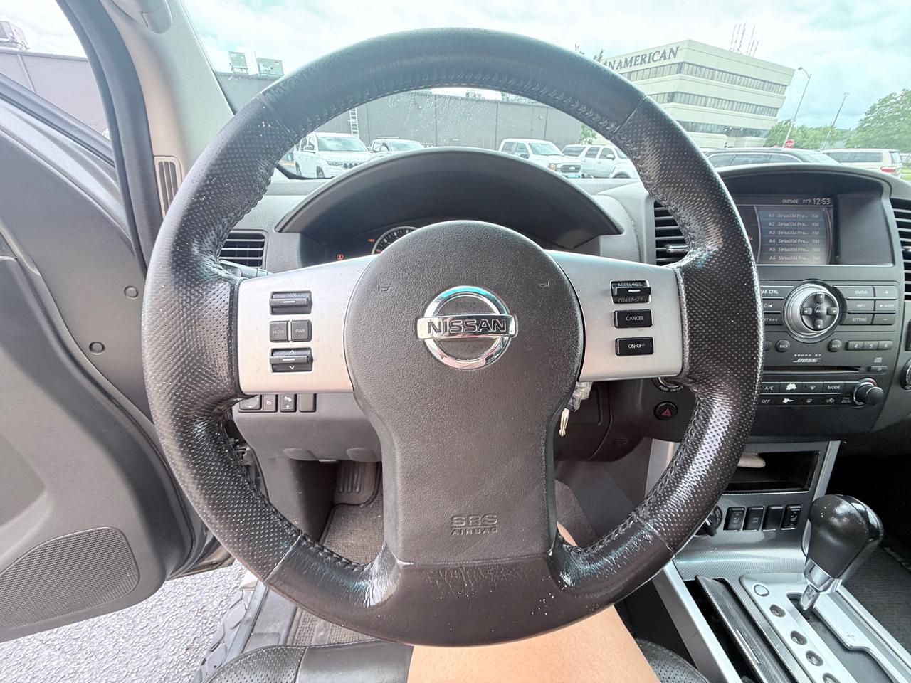 Nissan Pathfinder LE 4WD 2008