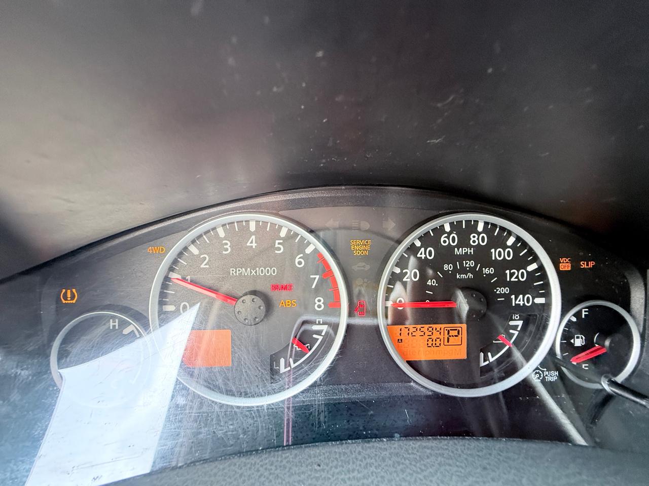 Nissan Pathfinder LE 4WD 2008