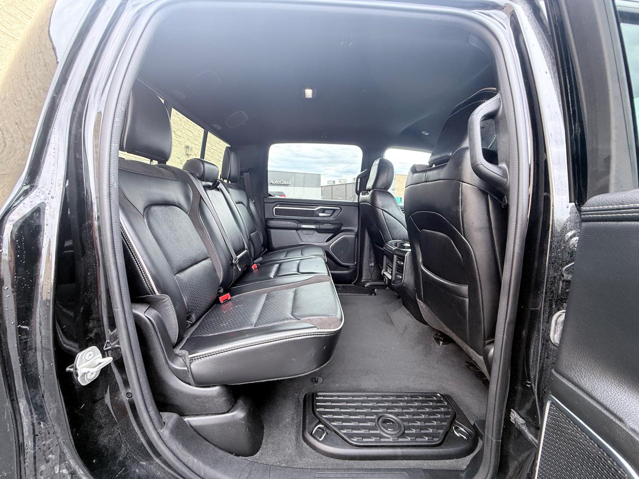 RAM 1500 Laramie Crew Cab SWB 4WD 2024