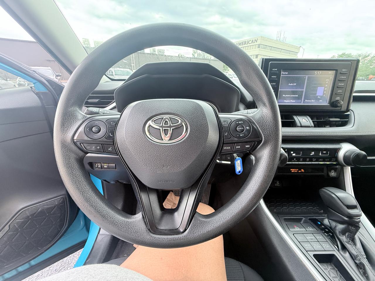Toyota RAV4 LE AWD 2019