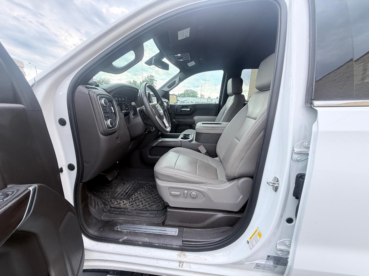 GMC Sierra 1500 Limited SLT Crew Cab Short Box 4WD 2022