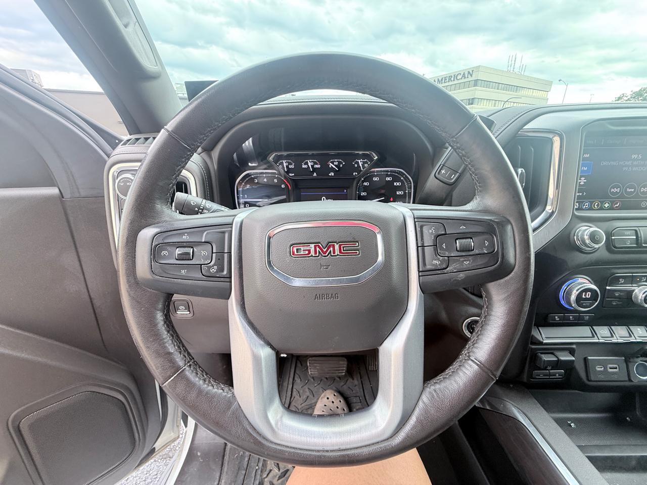 GMC Sierra 1500 Limited SLT Crew Cab Short Box 4WD 2022