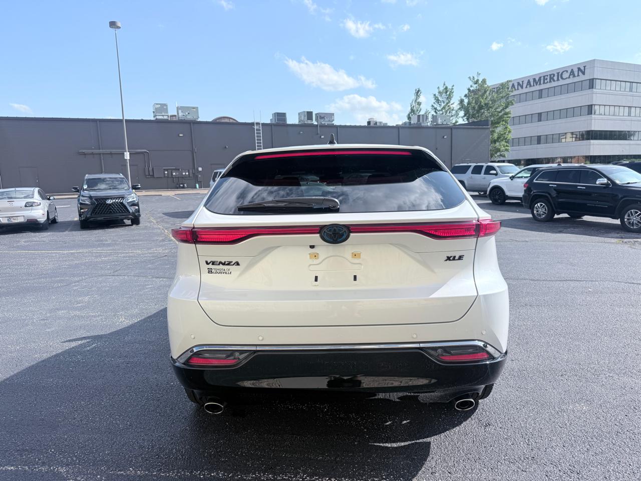 Toyota Venza LE 2023