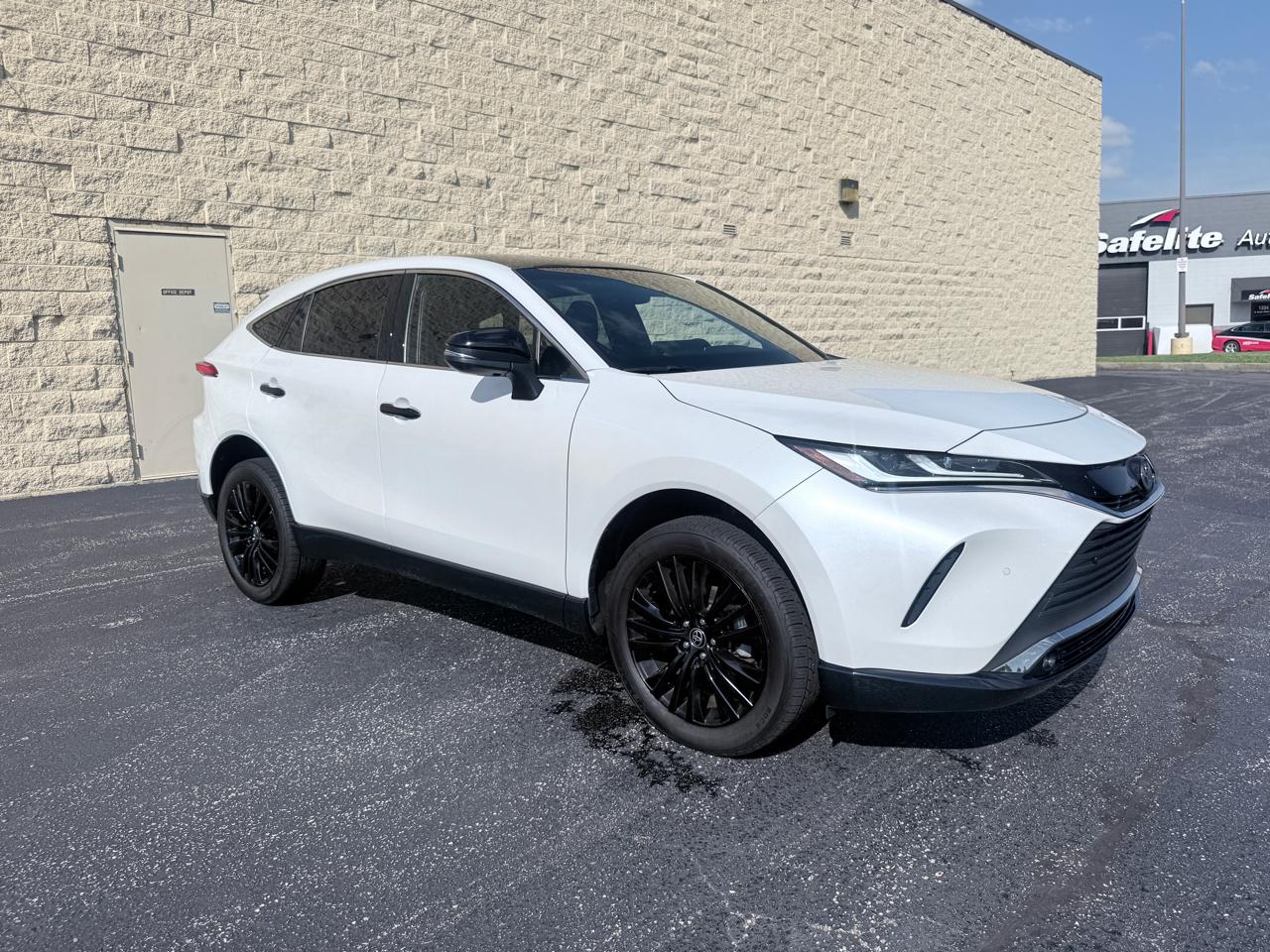 Toyota Venza LE 2023