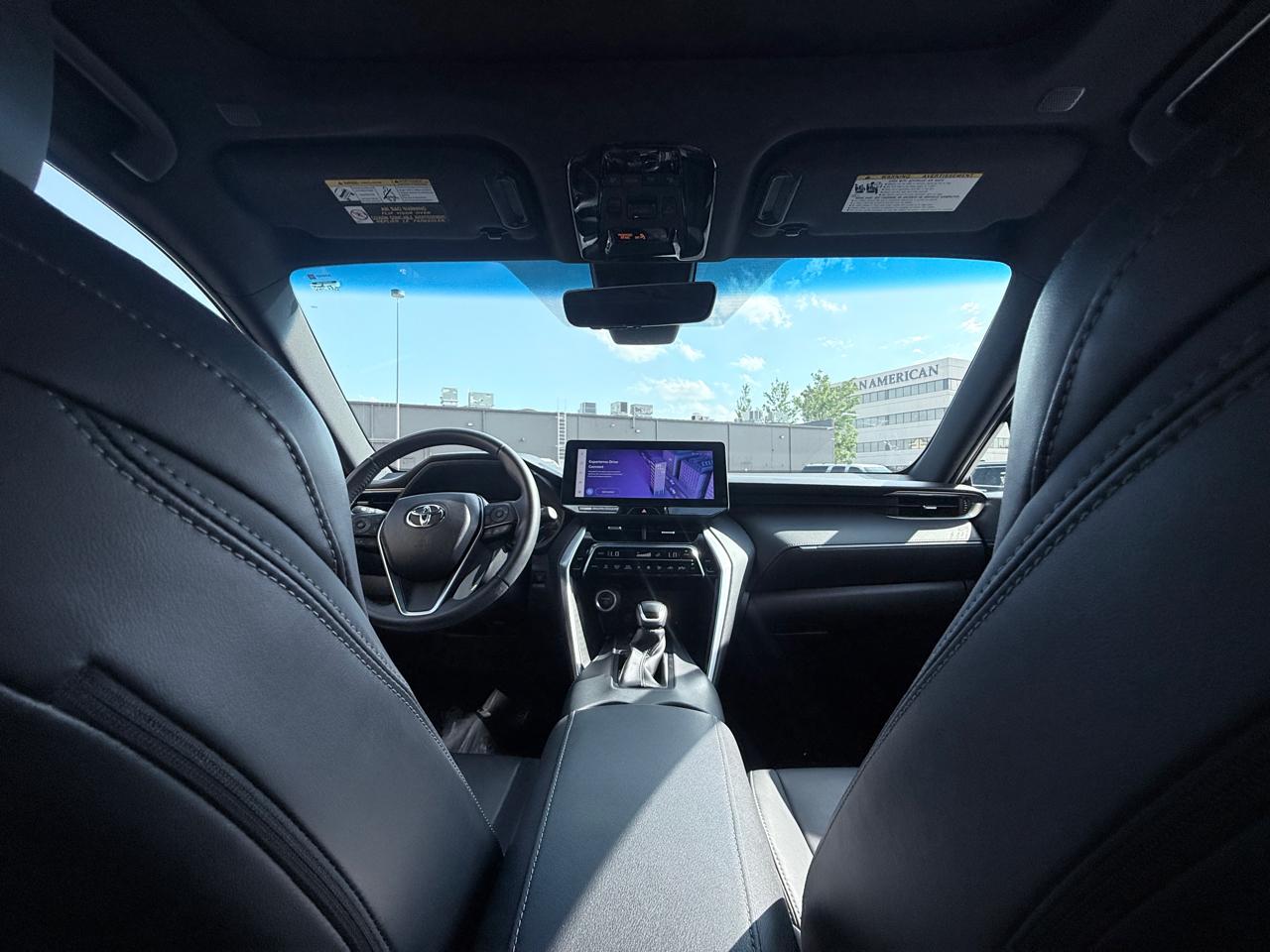 Toyota Venza LE 2023