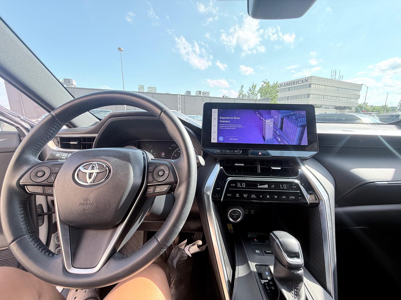 Toyota Venza LE 2023