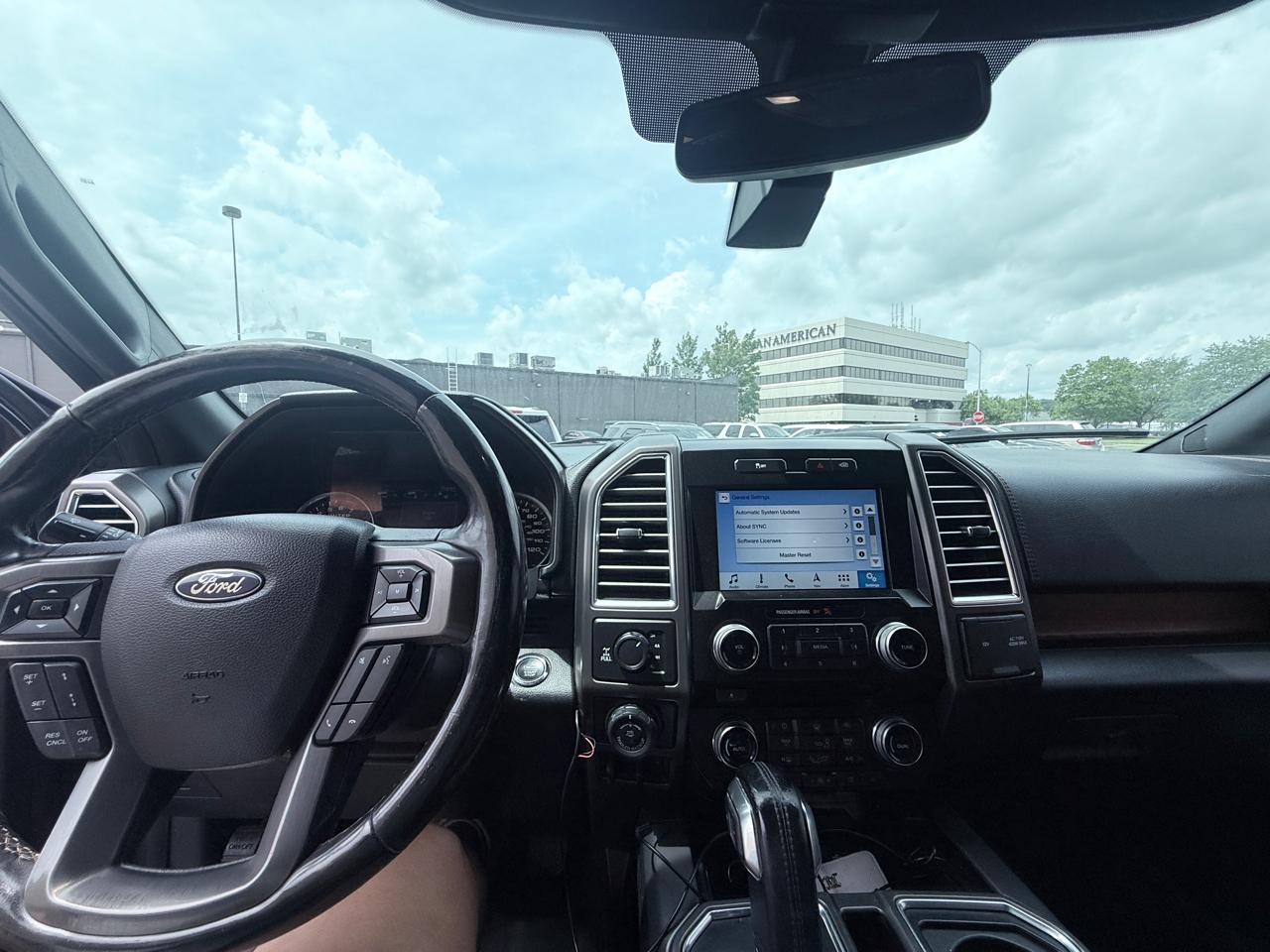 Ford F-150 Lariat SuperCrew 5.5-ft. Bed 4WD 2016