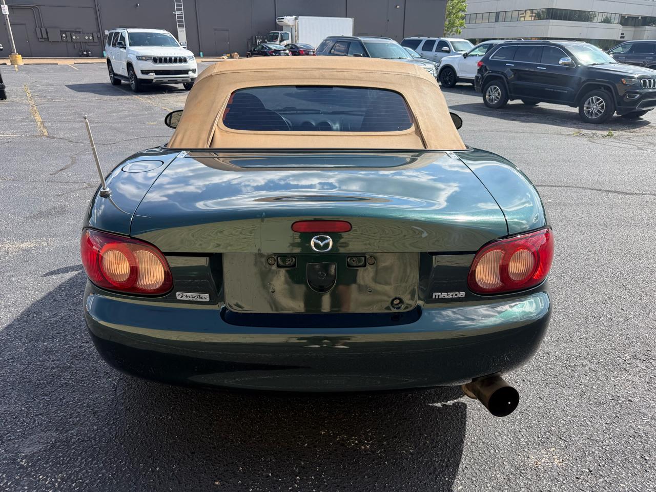 Mazda MX-5 Miata Base 2001