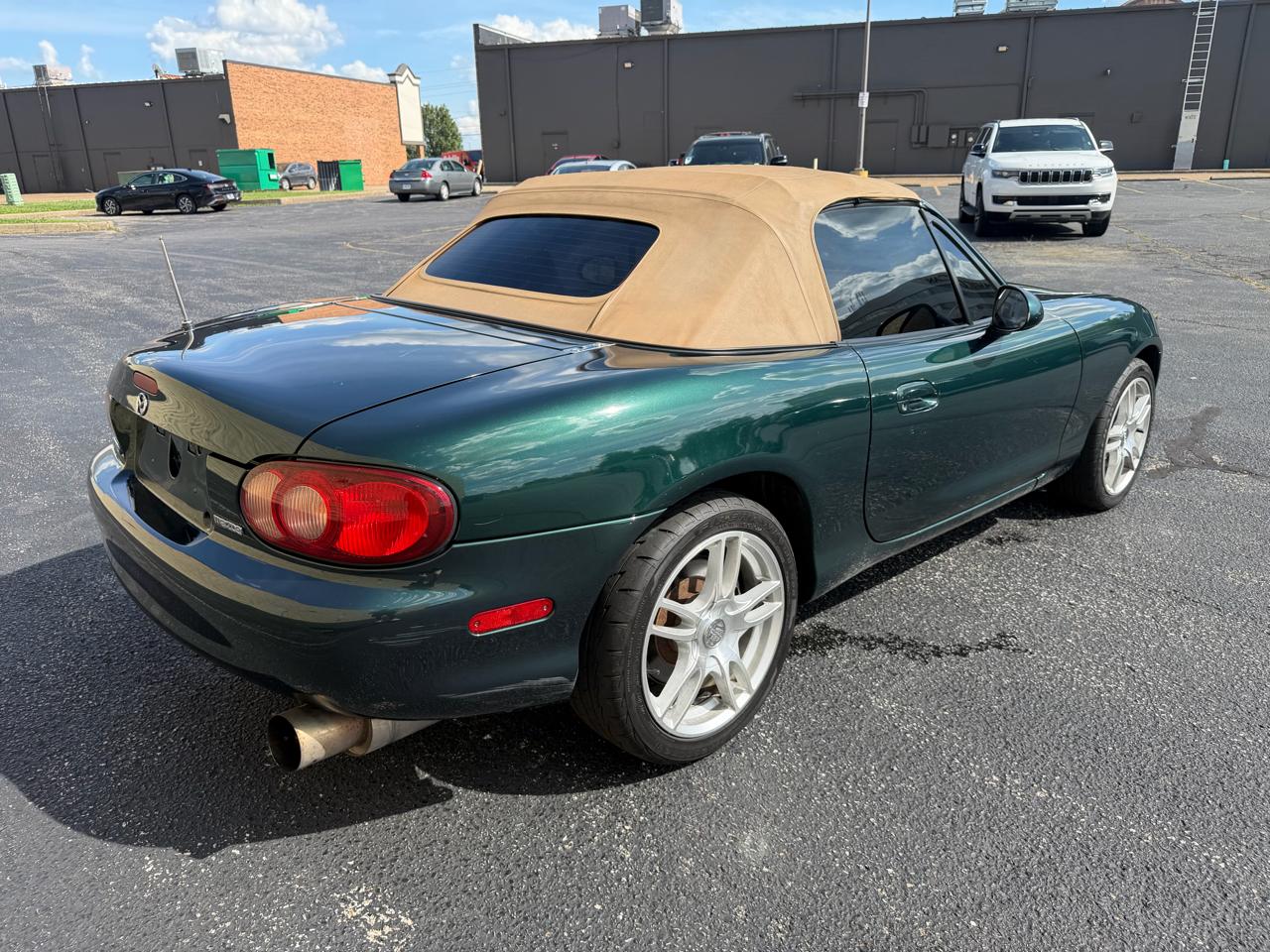Mazda MX-5 Miata Base 2001