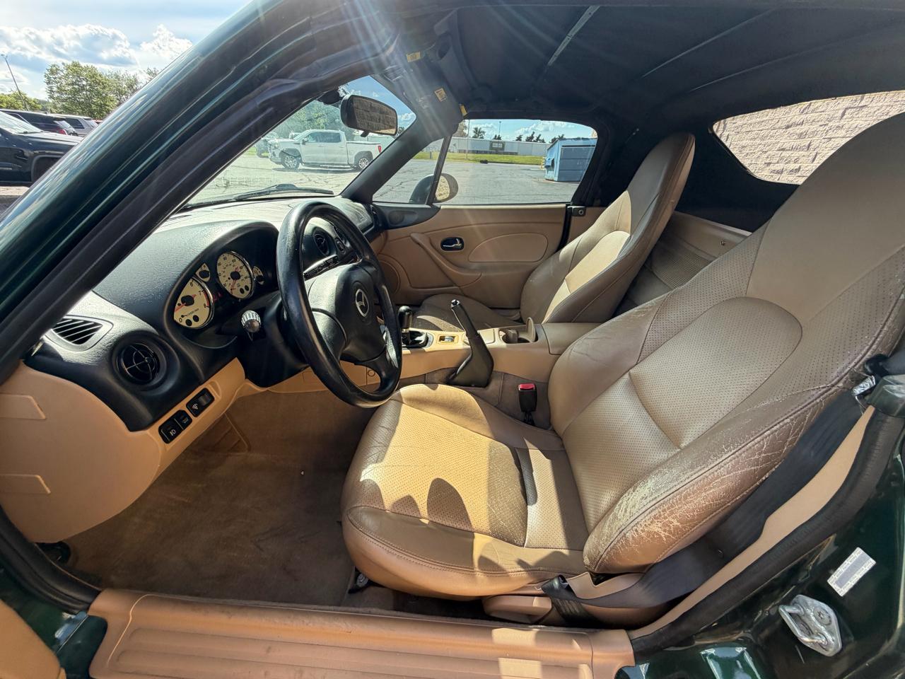 Mazda MX-5 Miata Base 2001