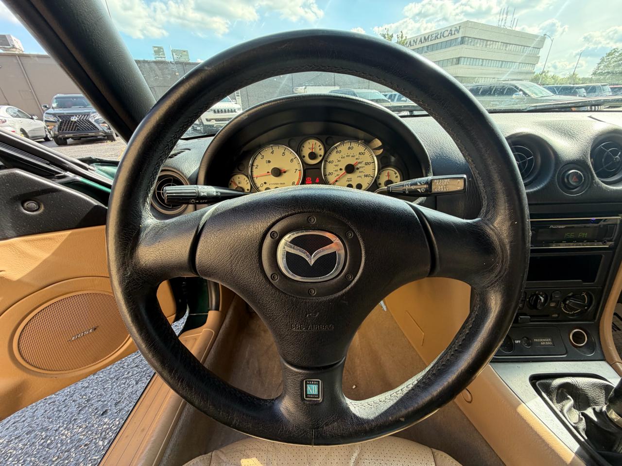 Mazda MX-5 Miata Base 2001