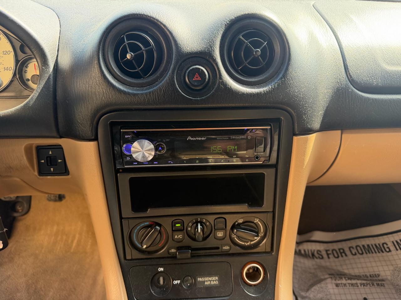 Mazda MX-5 Miata Base 2001
