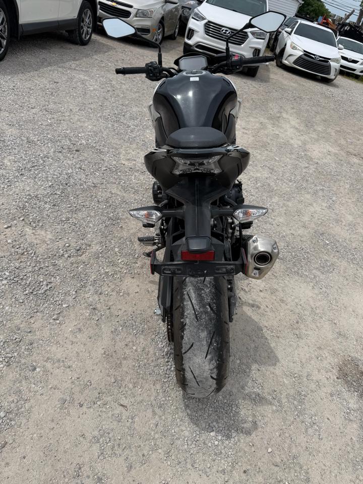 Kawasaki Z900  2022