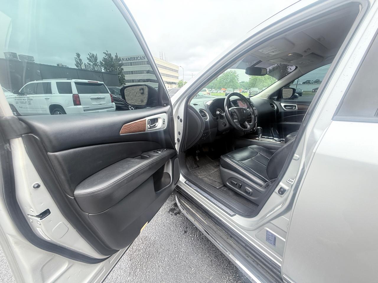 Nissan Pathfinder Platinum 4WD 2018