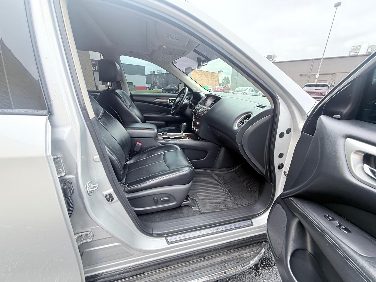 Nissan Pathfinder Platinum 4WD 2018