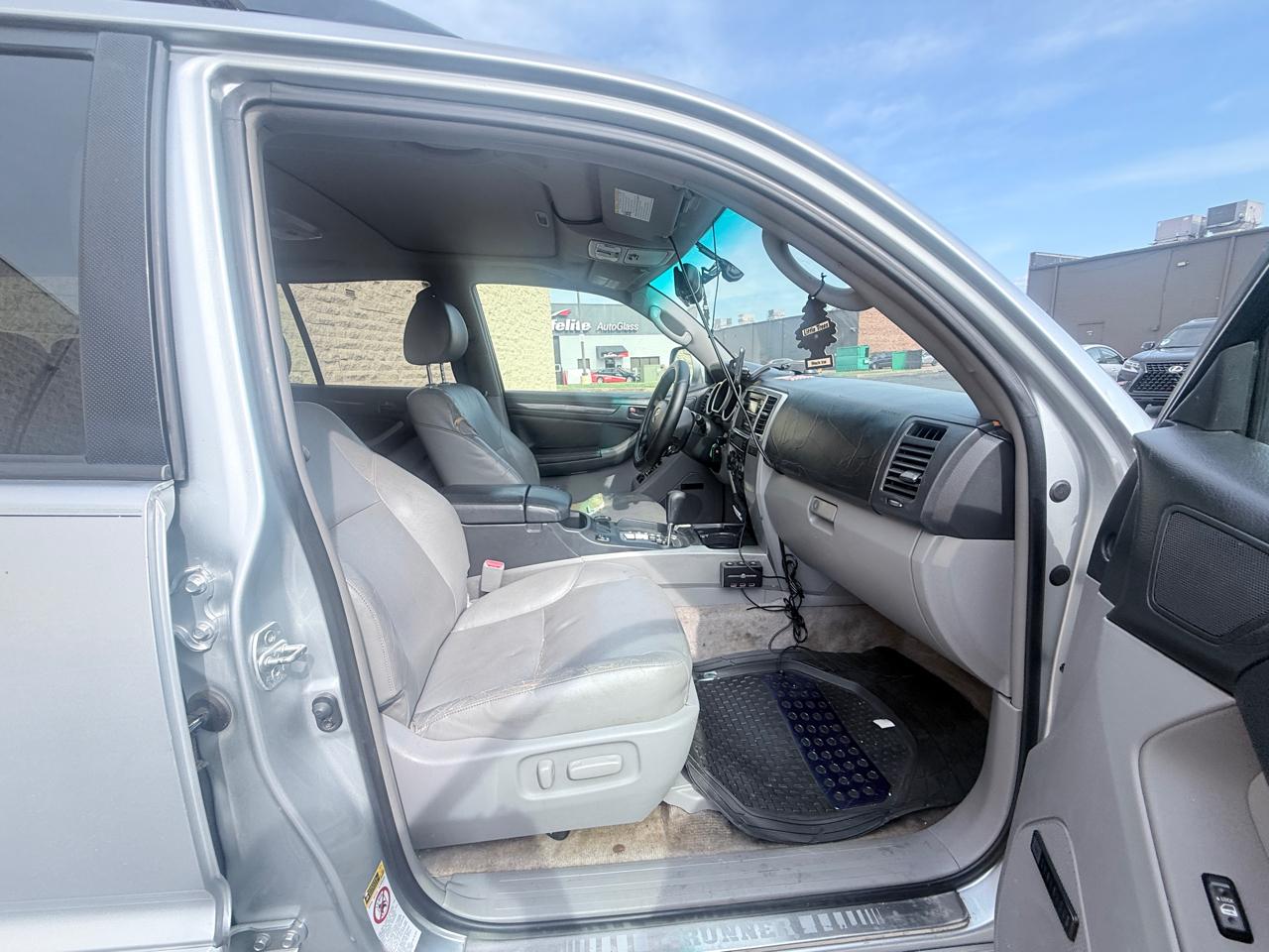 Toyota 4Runner Limited V8 2WD 2005
