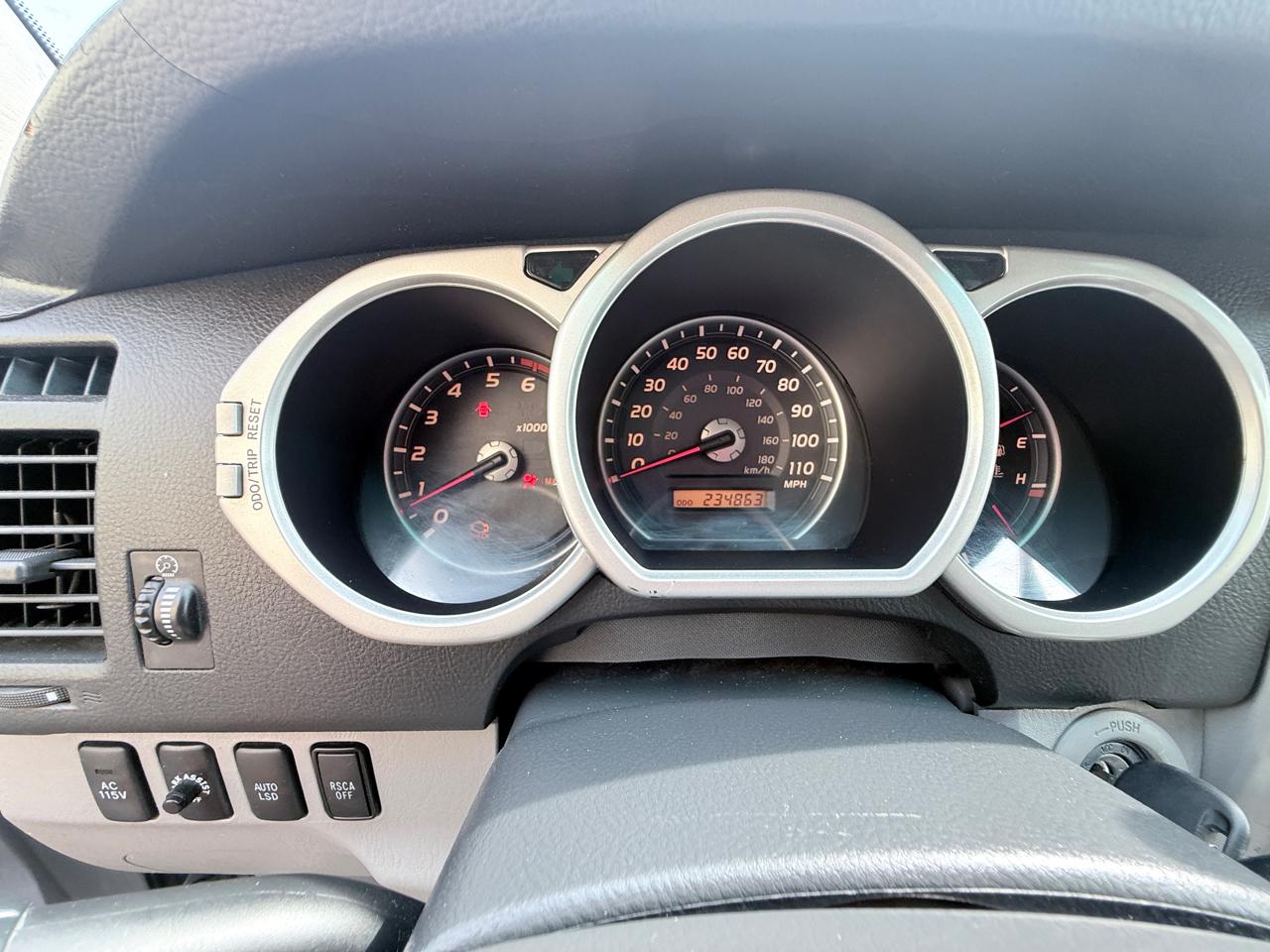 Toyota 4Runner Limited V8 2WD 2005