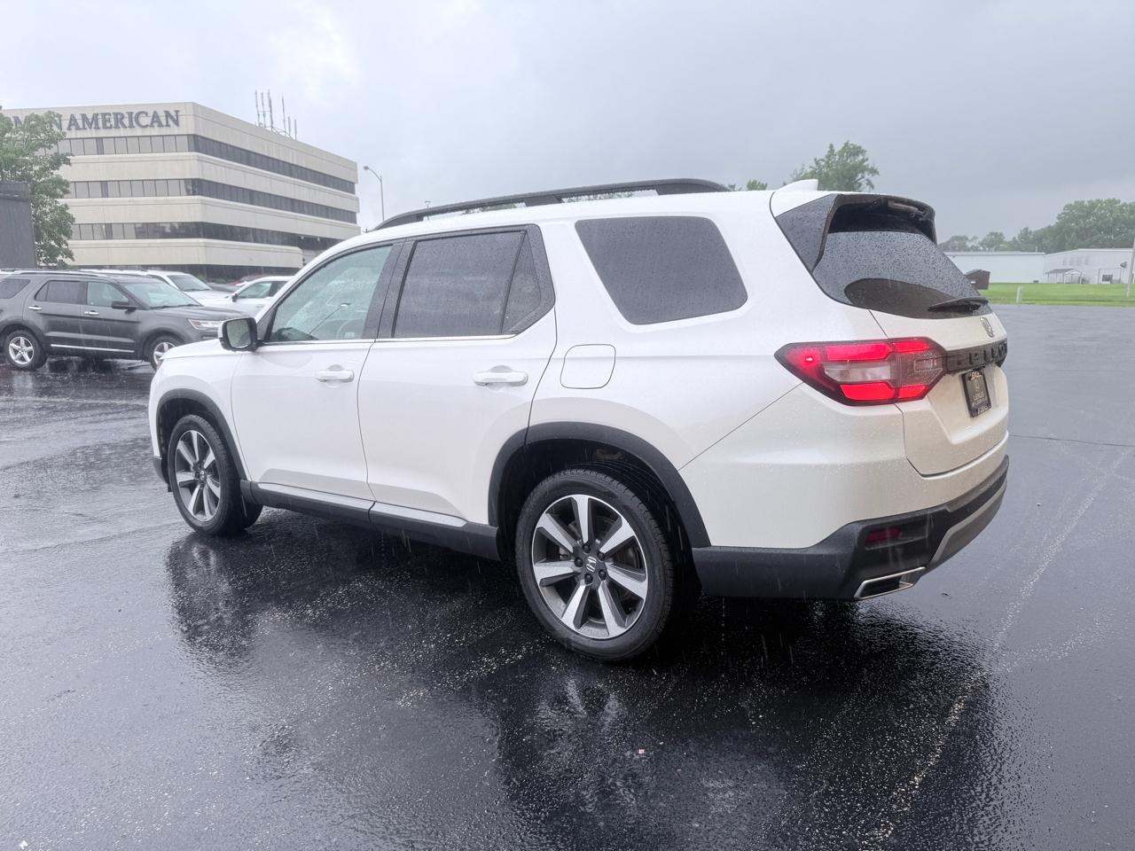 Honda Pilot Elite AWD 2023