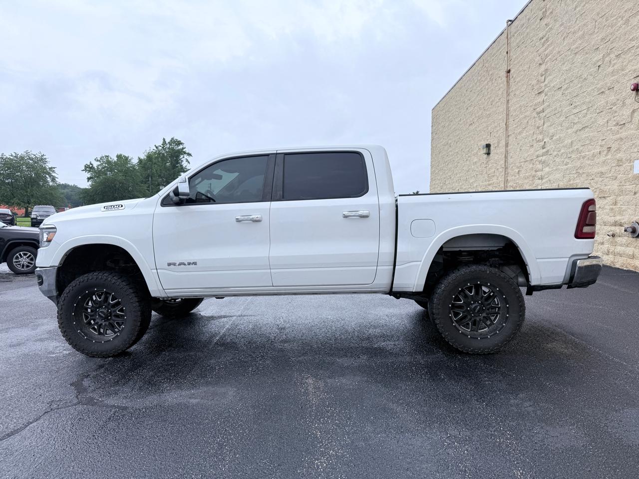 RAM 1500 Laramie Crew Cab SWB 4WD 2020