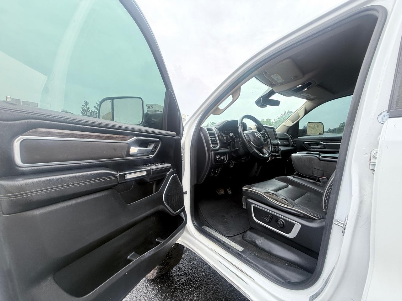 RAM 1500 Laramie Crew Cab SWB 4WD 2020