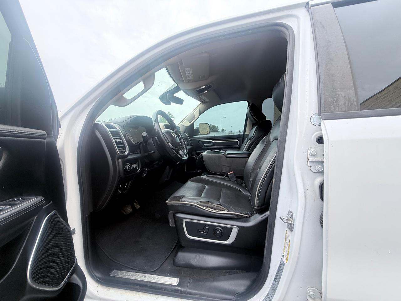 RAM 1500 Laramie Crew Cab SWB 4WD 2020