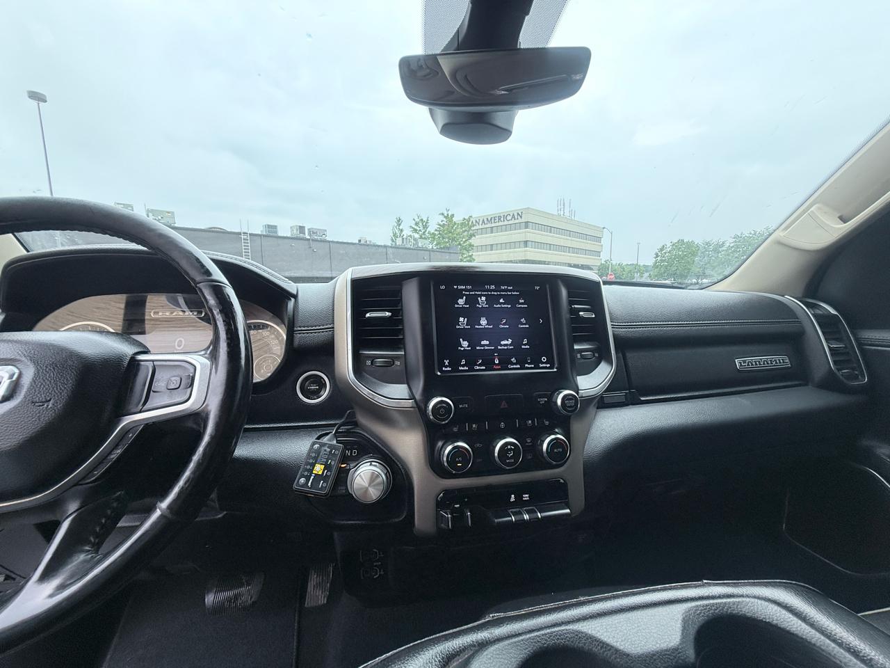 RAM 1500 Laramie Crew Cab SWB 4WD 2020